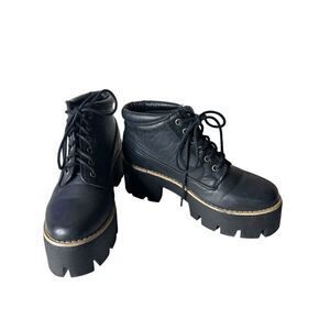 Daniel Cassin Black High Top Boots Women’s High End International Designer 6.5